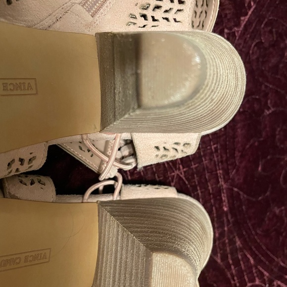 Shoes - Picture 9 of 11